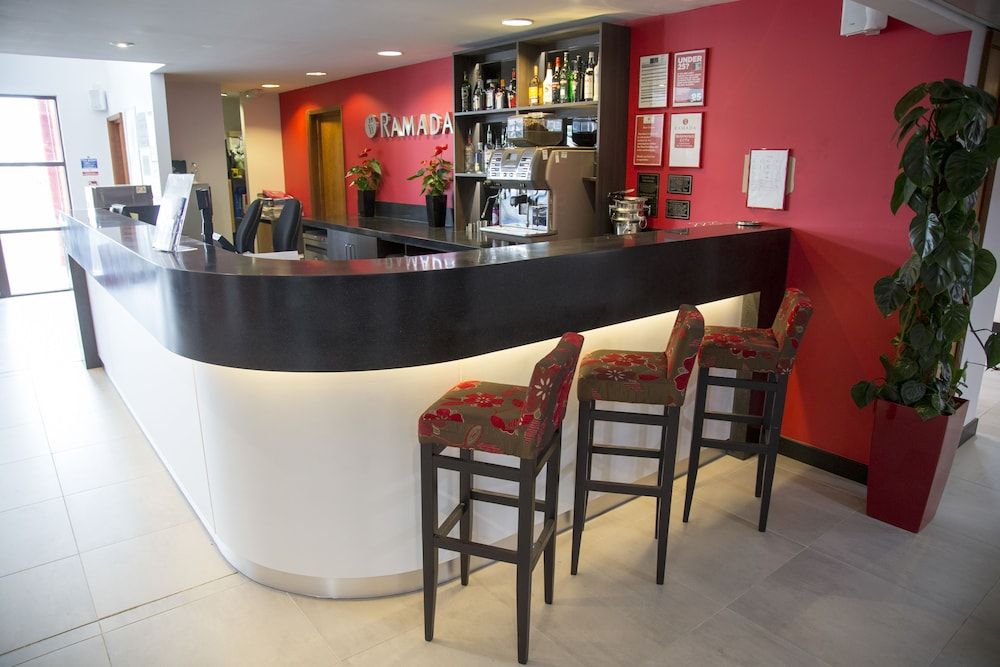 undefined Ramada by Wyndham Cambridge 5
