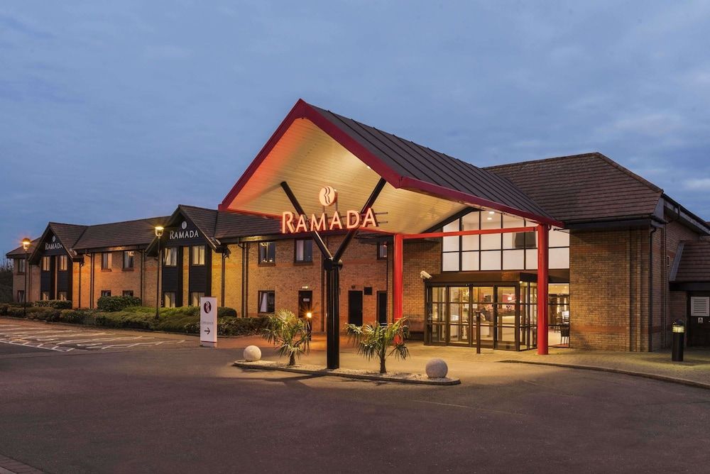 undefined Ramada by Wyndham Cambridge 3