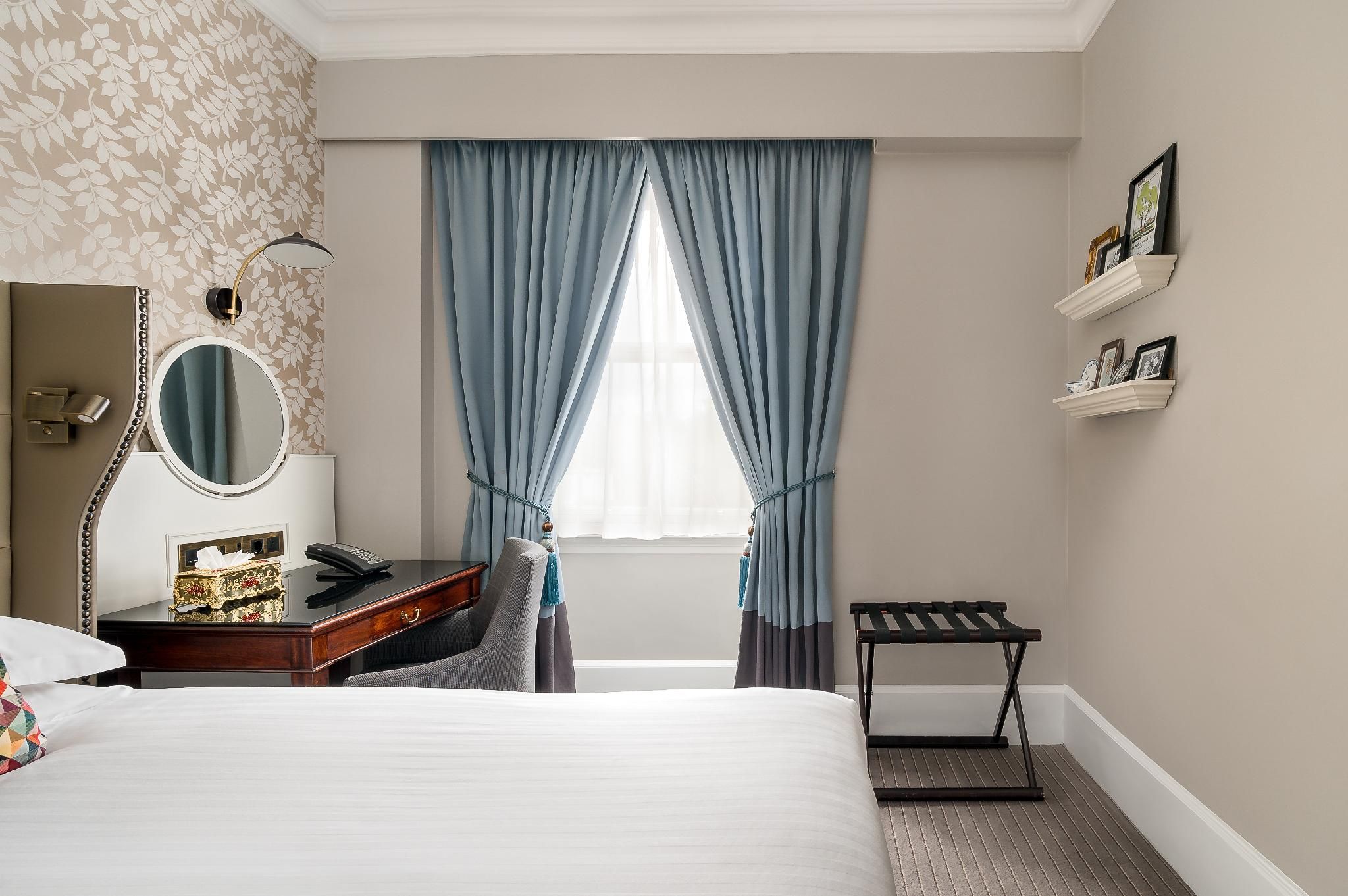 The Bailey's Hotel London Kensington Small Double Room