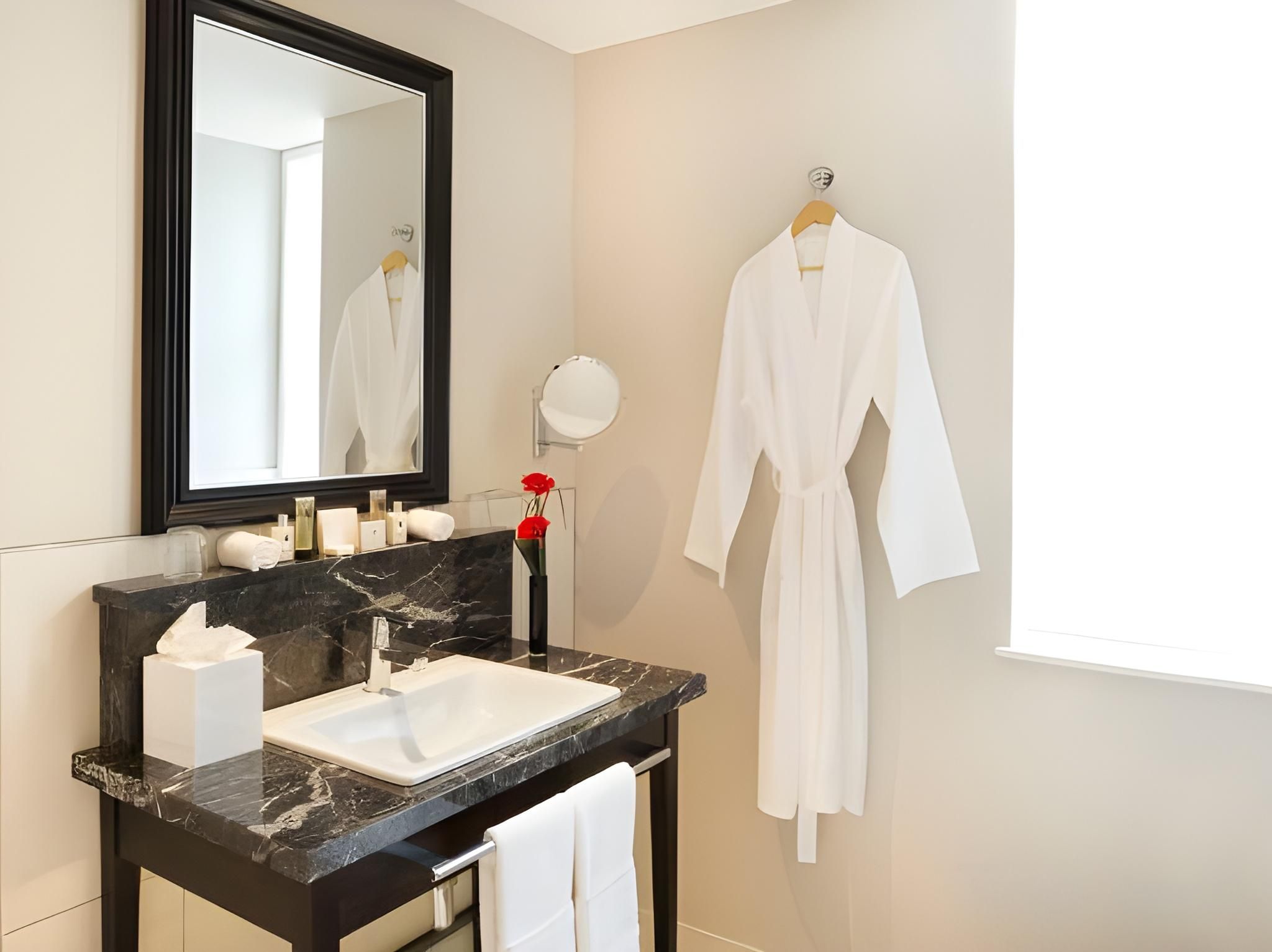 undefined The Bailey's Hotel London Kensington 10