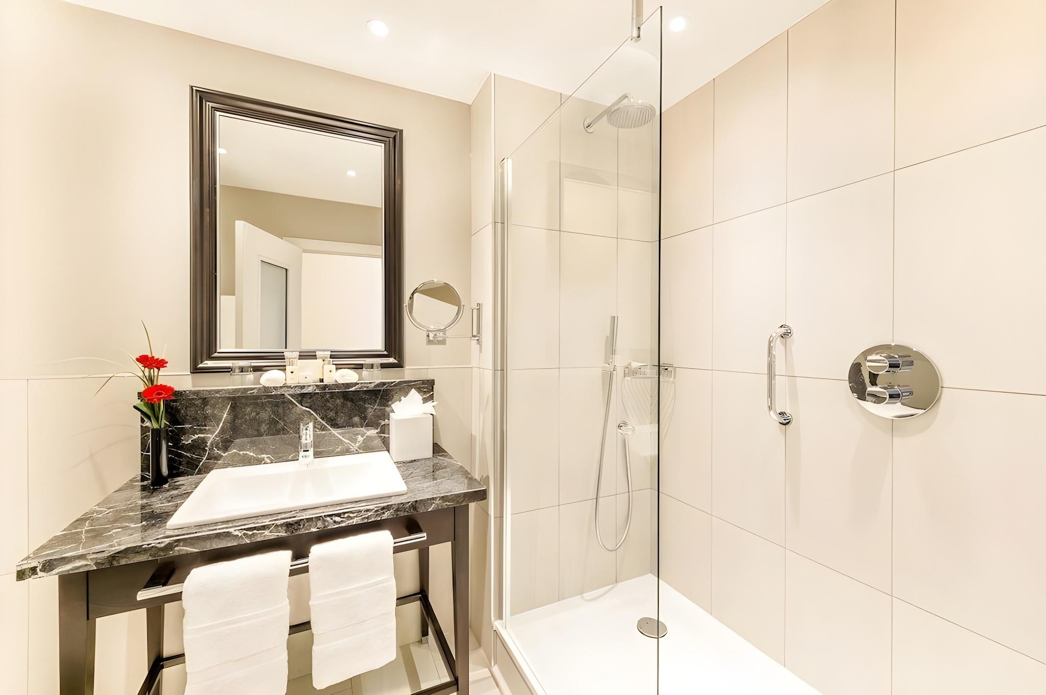 The Bailey's Hotel London Kensington Small Double Room 3