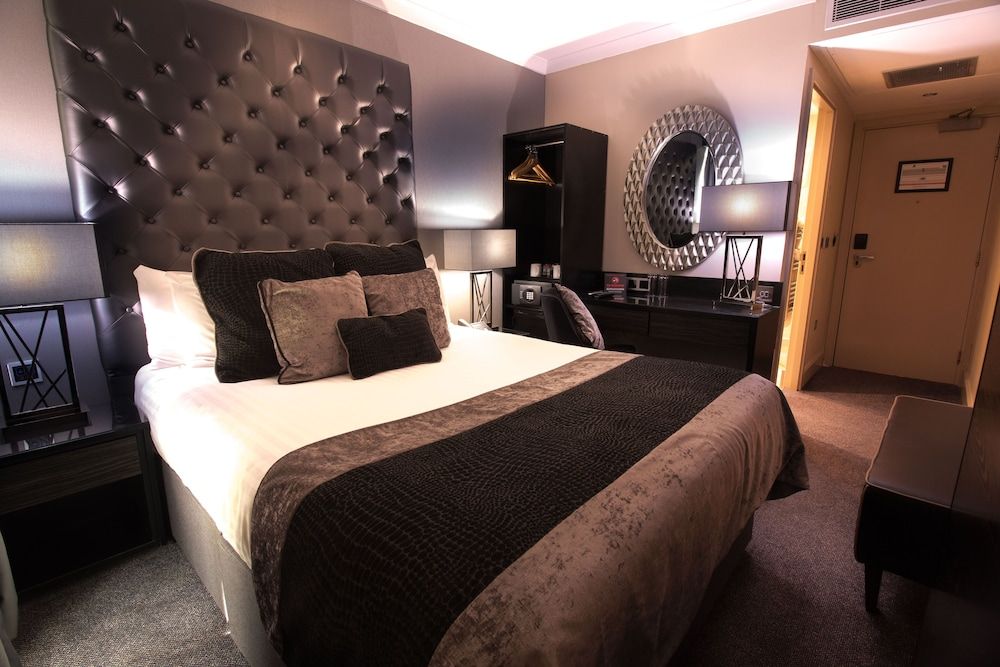 undefined The Continental Hotel Heathrow 3