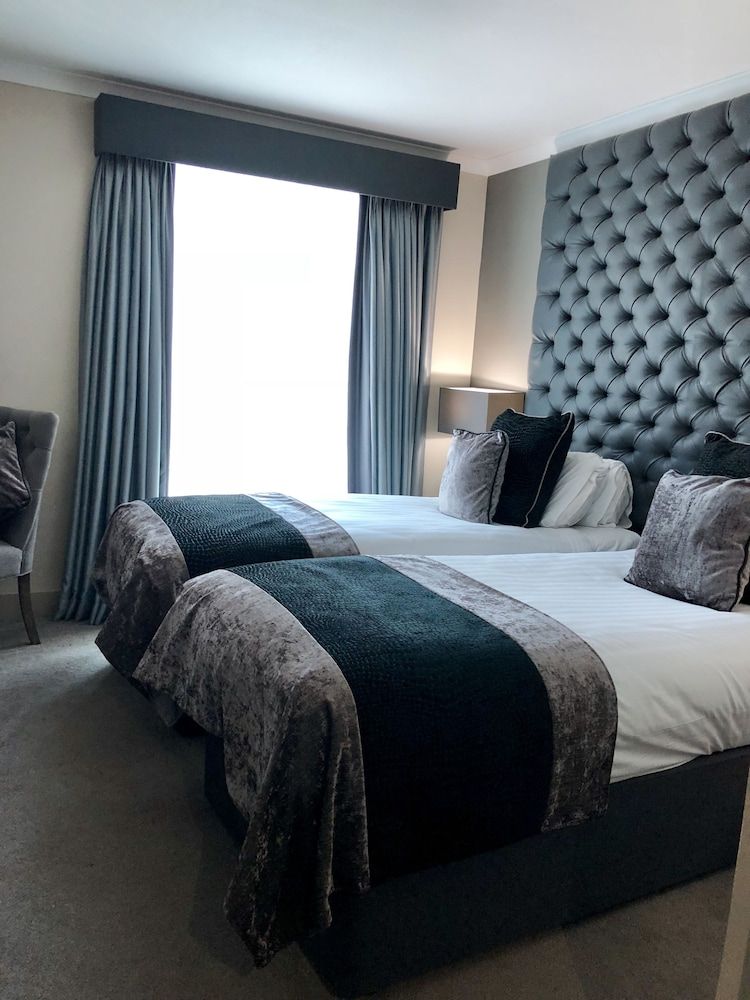 undefined The Continental Hotel Heathrow 2