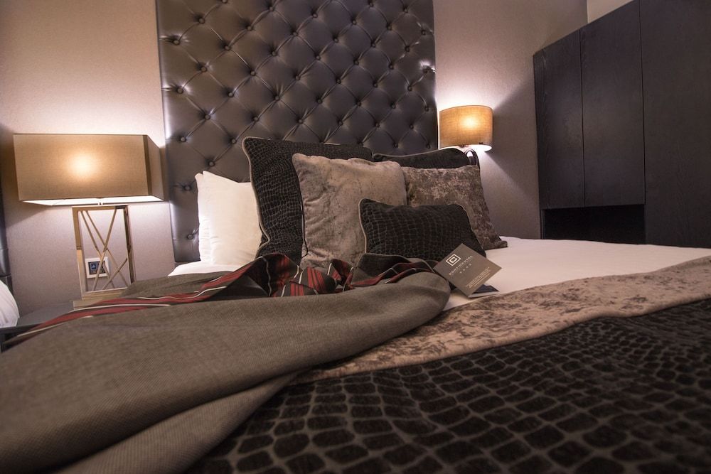 The Continental Hotel Heathrow Classic Double Room 3