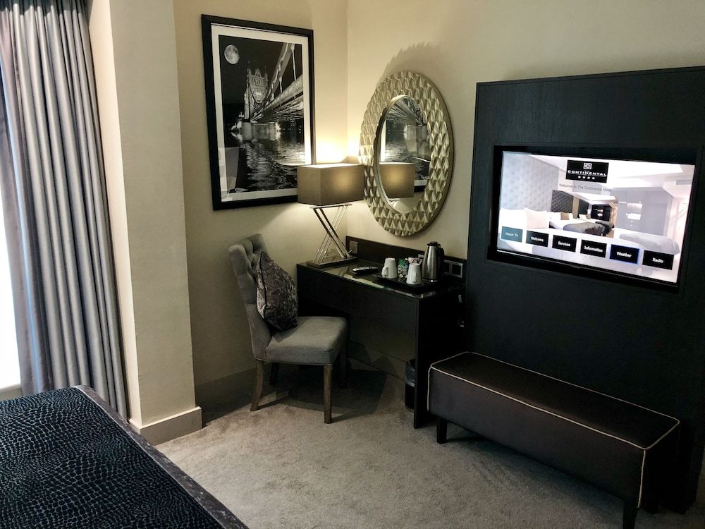 undefined The Continental Hotel Heathrow 4