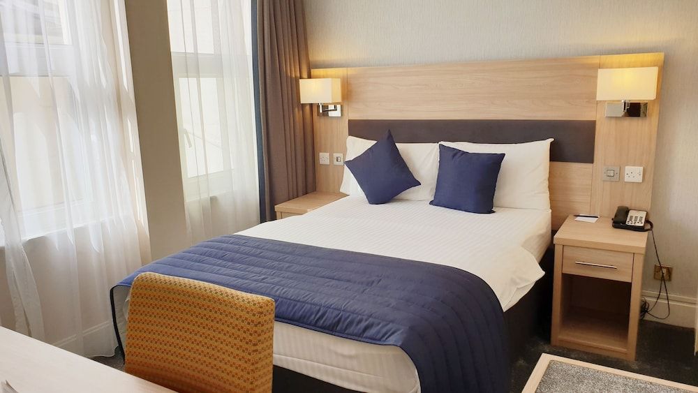 The Empress Hotel Classic Double Room 2