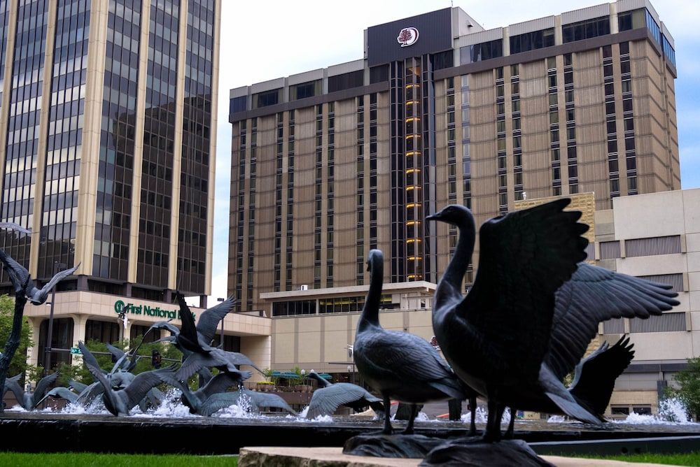 undefined DoubleTree by Hilton Omaha Downtown 6