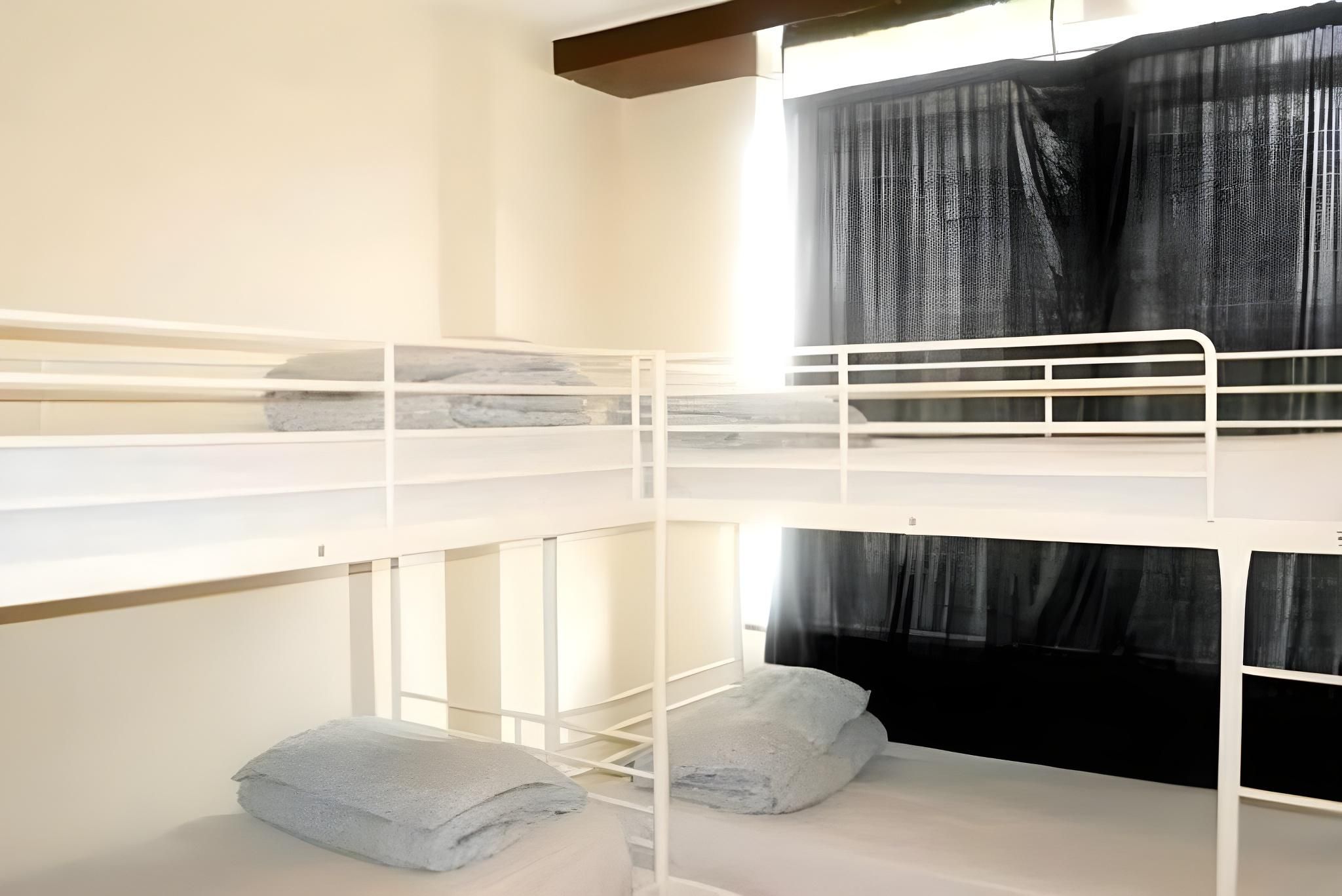 Basic Shared Dormitory, Shared Bathroom (8 Bed Female Dorm)