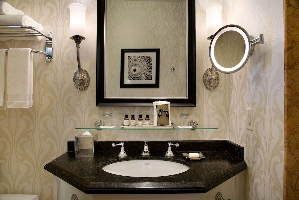 Fairmont San Francisco Fairmont, Room, 1 Queen Bed 4