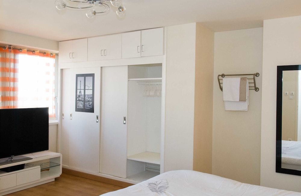 Chambres d'hôtes Au Coeur De Nancy proche gare de Nancy Superior Double Room, 1 Double Bed, Private Bathroom (Spacieuse) 19