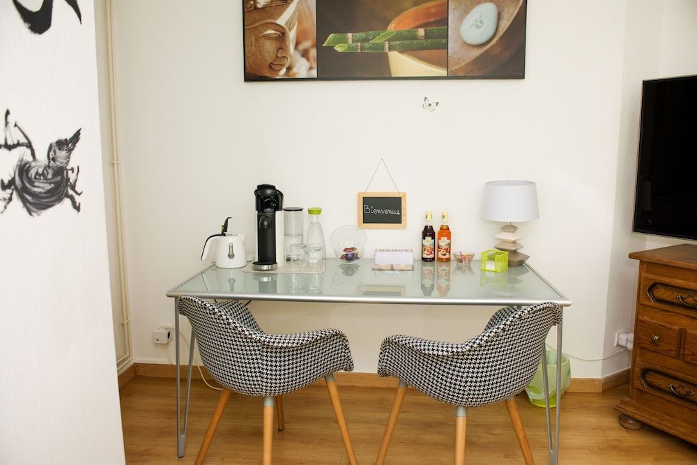 Chambres d'hôtes Au Coeur De Nancy proche gare de Nancy Standard Double Room, Shared Bathroom (Zen) 10