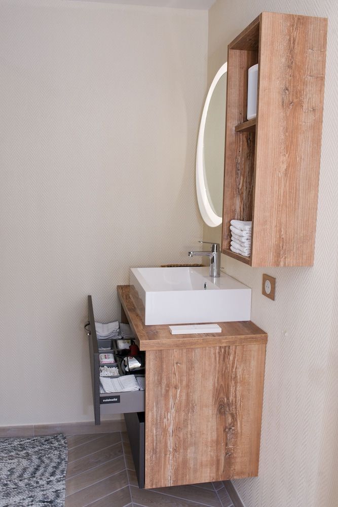 Chambres d'hôtes Au Coeur De Nancy proche gare de Nancy Superior Double Room, 1 Double Bed, Private Bathroom (Spacieuse) 9