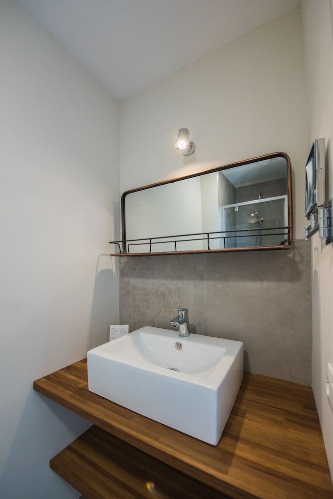 Hôtel Le Chantilly Double Room Single Use 4