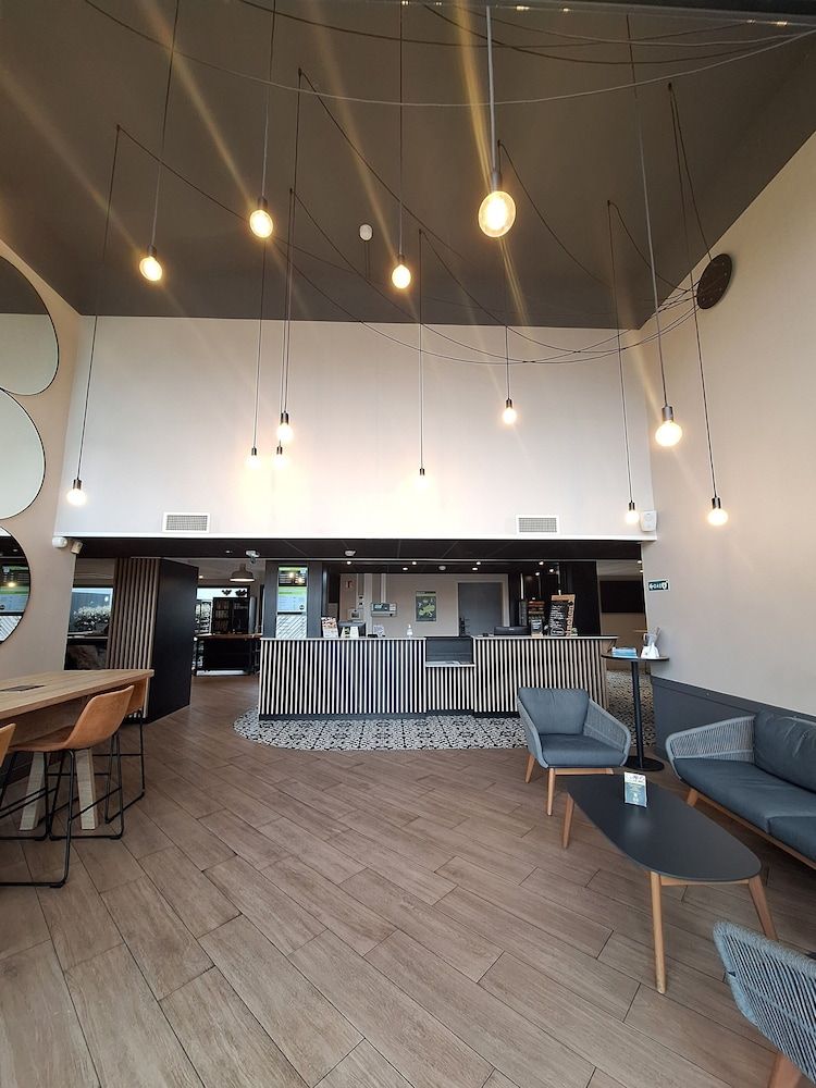 B&B HOTEL La Rochelle Centre les Minimes