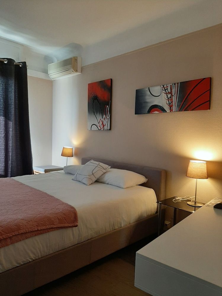 Bellevue Double Room 3
