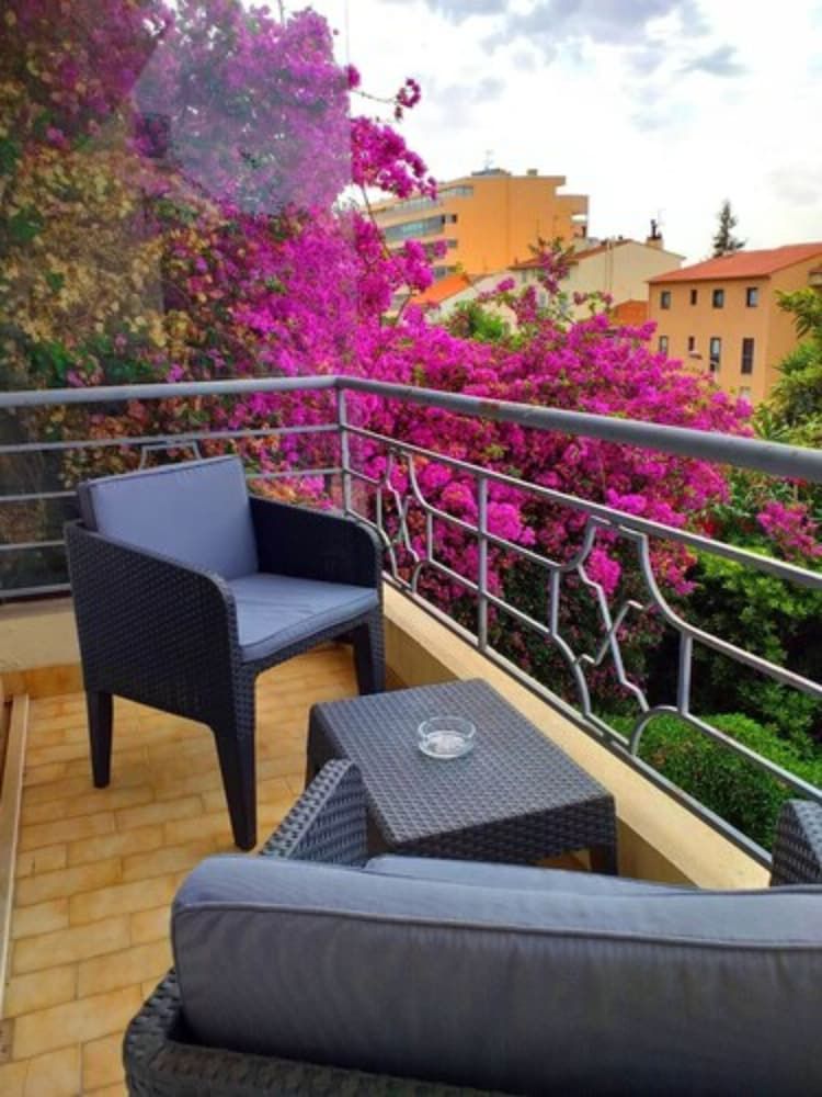 Bellevue Double Room 7