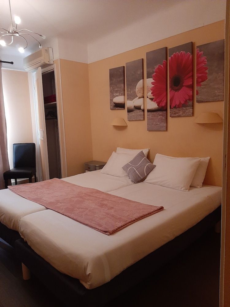 Bellevue Double Room 4