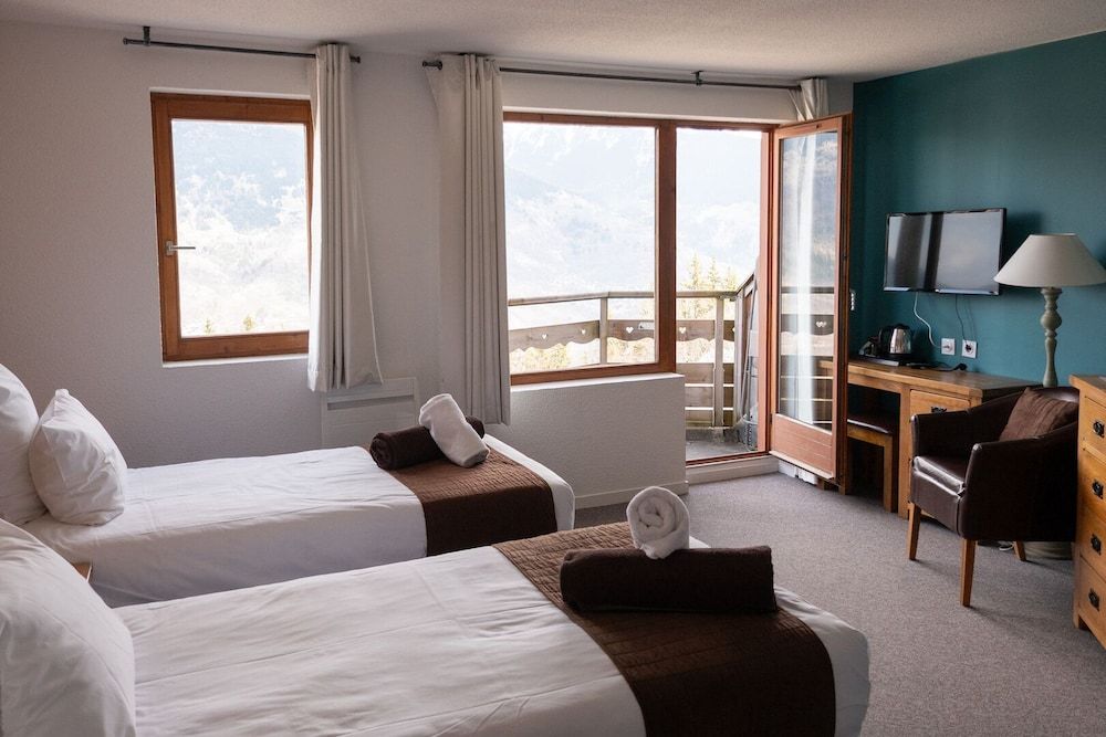 Twin Room, Balcony