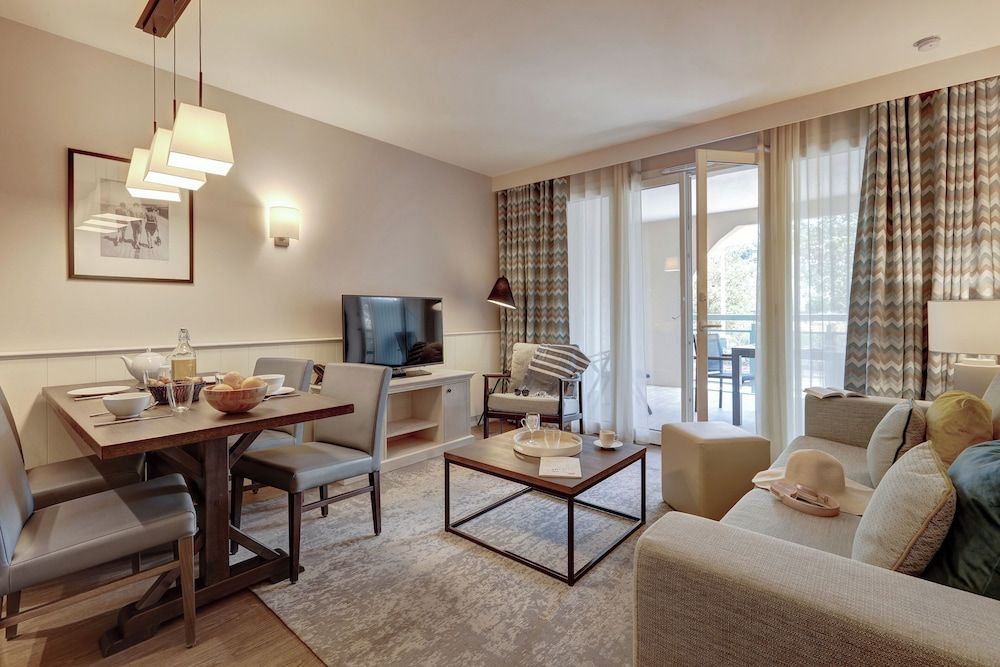 Premium Residence Presqu'Ile de la Touques - Pierre & Vacances Apartment 4 persons - 1 room - Street side - Bâtiments de la Capitainerie 5