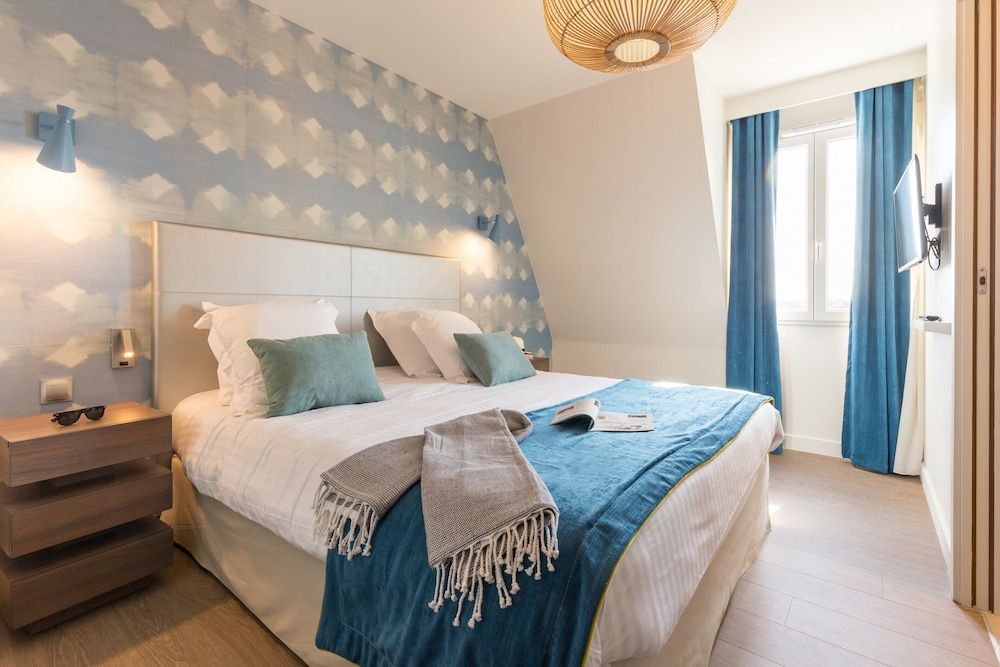 Apartment 6 people - 2 bedrooms - Terrace or balcony - Duplex - Harbor buildings