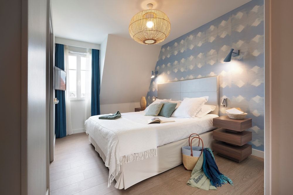 Apartment 6 people - 2 bedrooms - Duplex - Port view - Harbor buildings