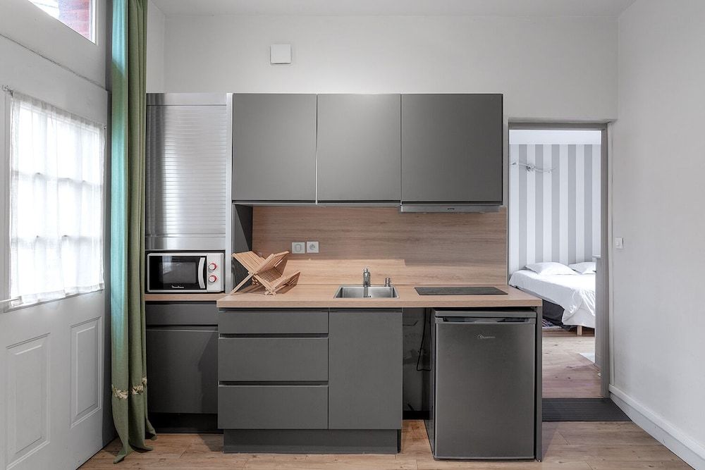 La Salamandre City Apartment, Accessible, Garden View 4