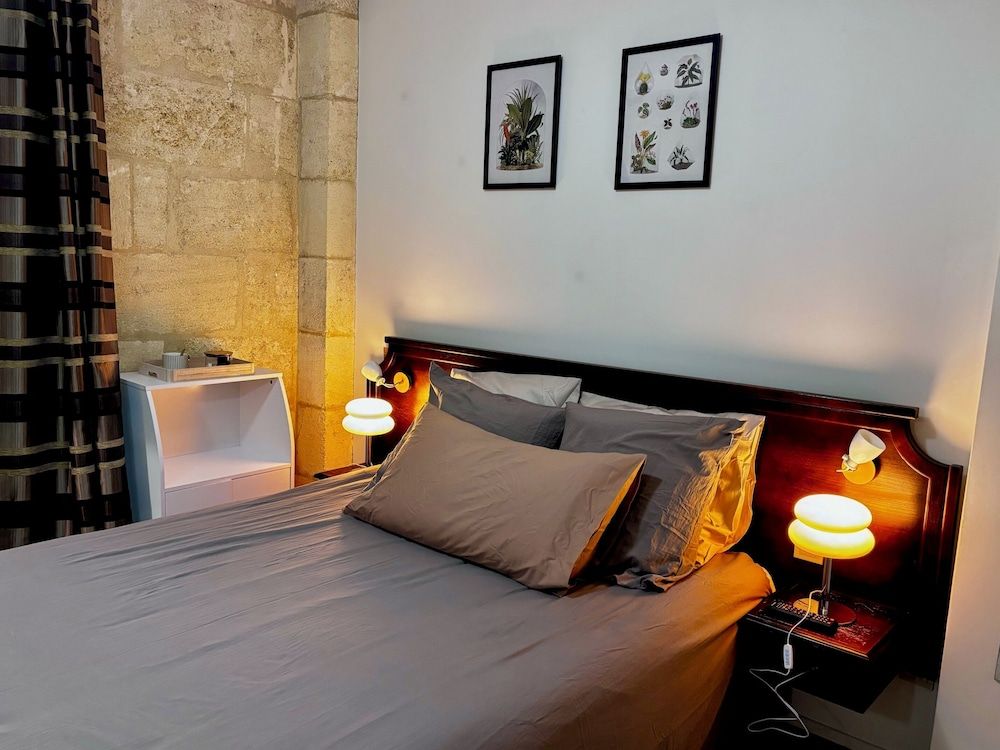 Chambre Single Confort 1 grand lit