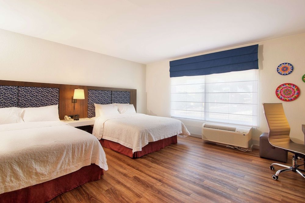 Room, 2 Queen Beds, Accessible, Non Smoking