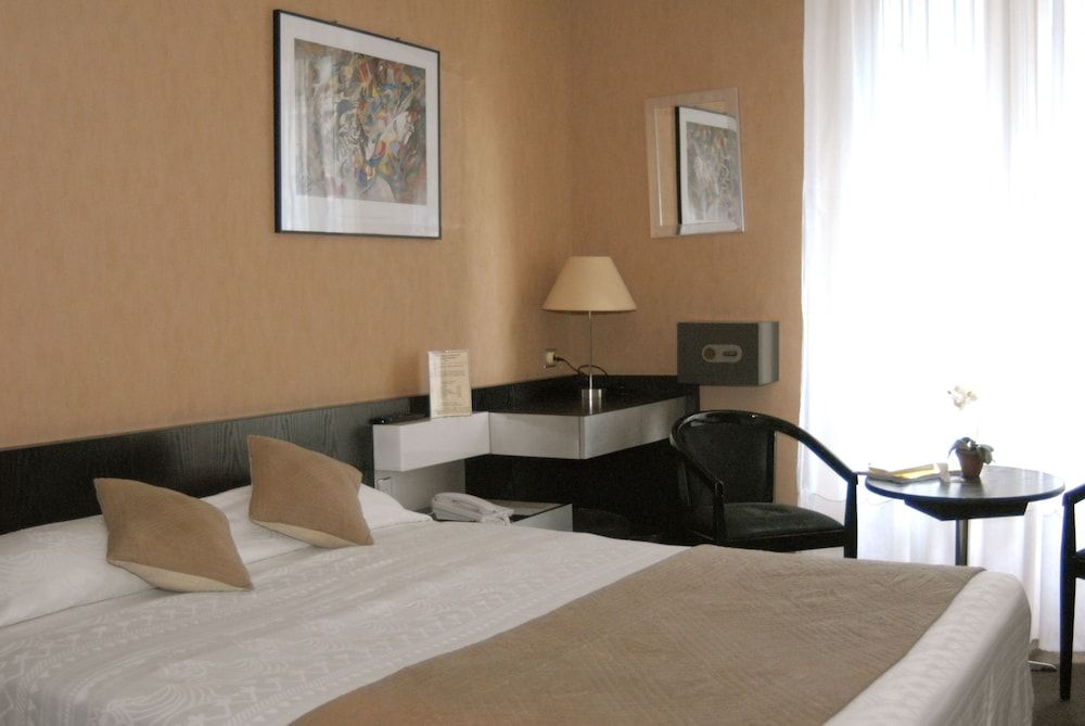 Hôtel Alison 4-Supèrieure 2