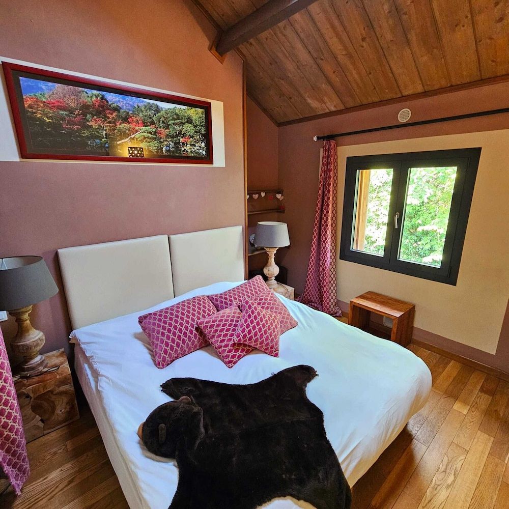 Au Refuge des 3 Ours Double Room, Ensuite (Gaia) 2