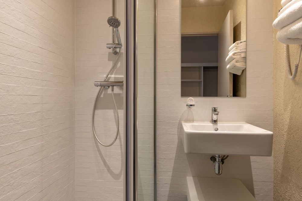 The Originals City, Hôtel Acropole, Bernay Standard Double Room 3