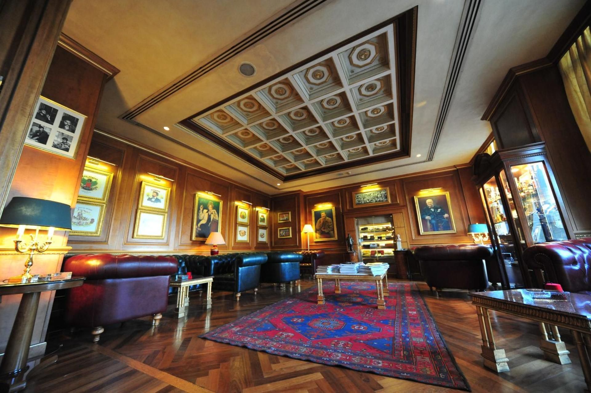 shared lounge/tv area