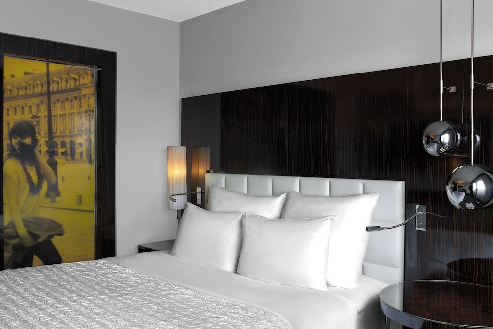 Le Méridien Paris Arc De Triomphe Room, 1 King Bed 22