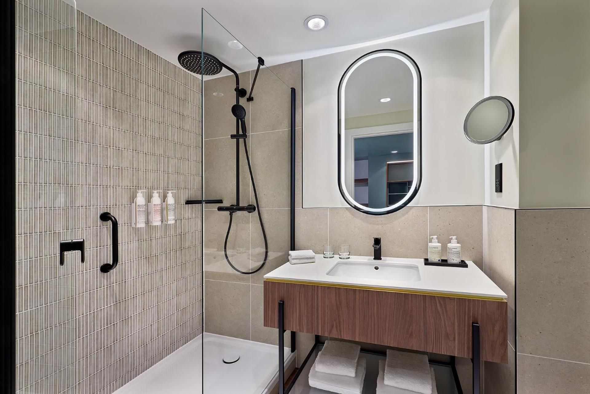 Junior King Suite with Sofa Bed