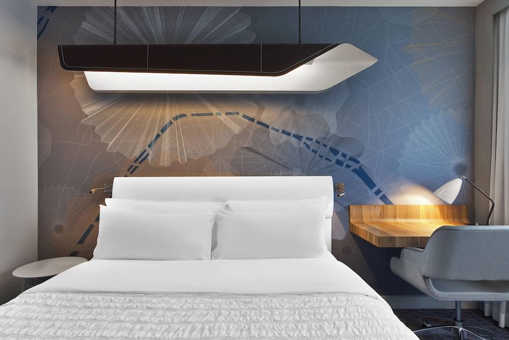 Le Méridien Paris Arc De Triomphe Room, 1 King Bed 15