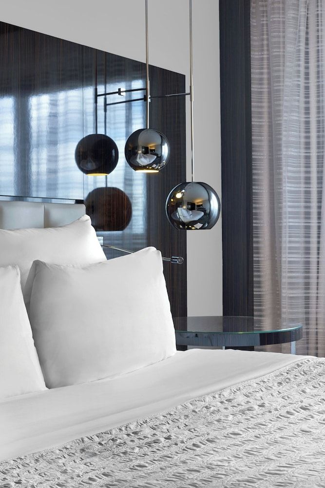 Le Méridien Paris Arc De Triomphe Room, 1 King Bed 34