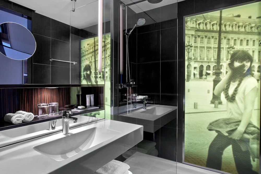 Le Méridien Paris Arc De Triomphe Room, 1 King Bed 61