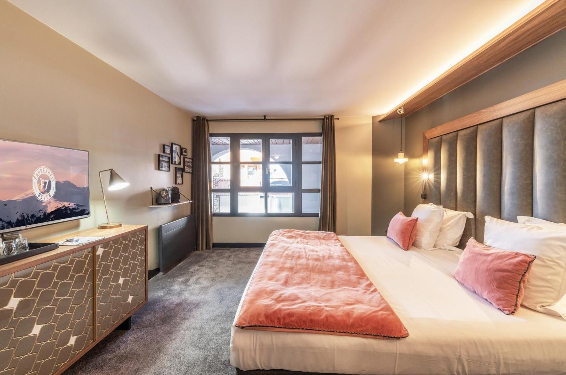Double Room with Shower and Village View