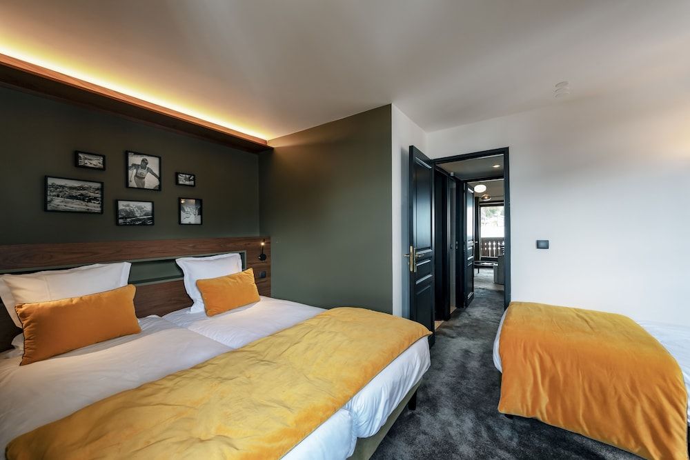 Family Duplex Room with ski run view