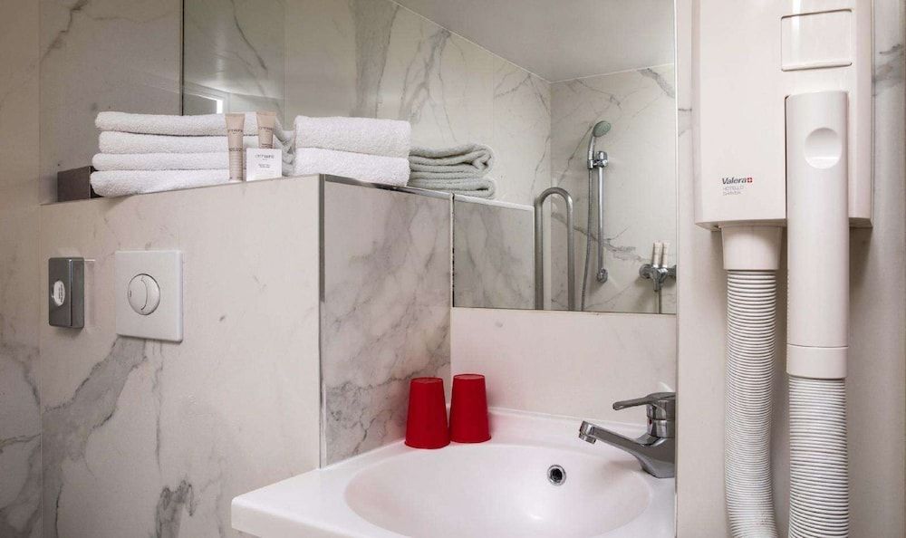 Hotel Hor Les Lumières Double Room 4