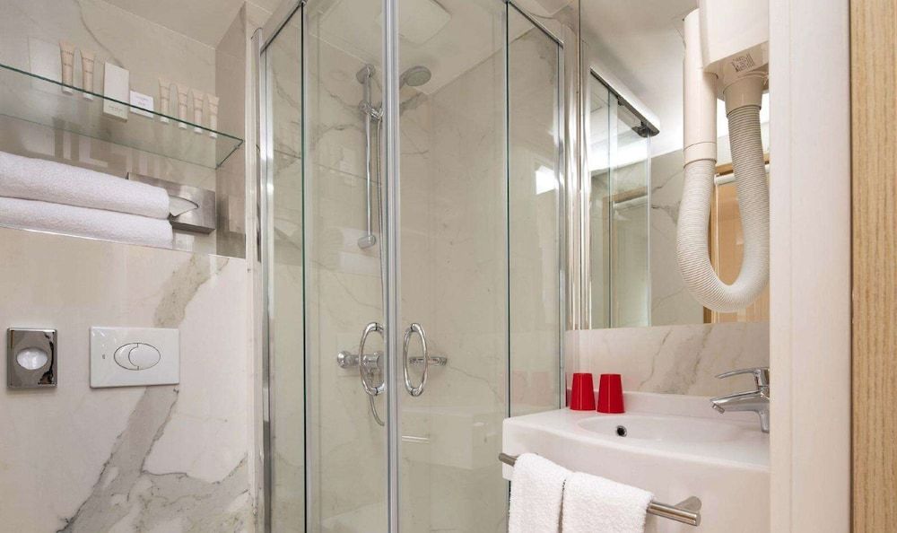 Hotel Hor Les Lumières Double Room 3