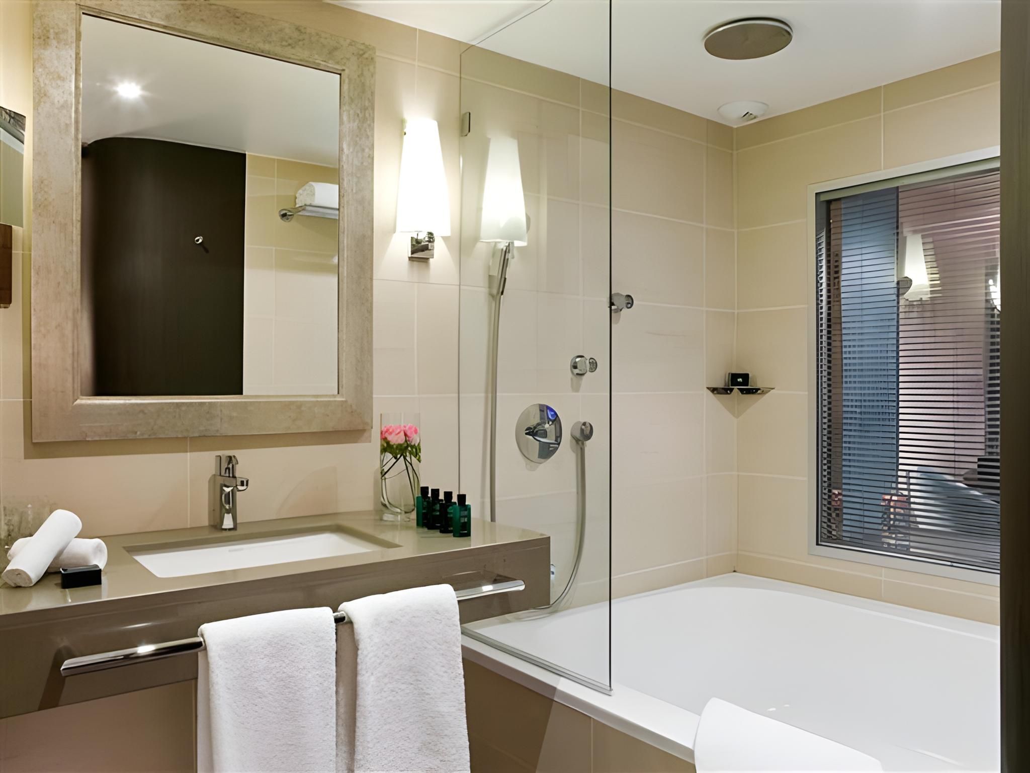 undefined Sofitel Marseille Vieux Port Hotel 7