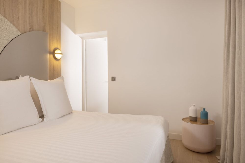 Yuna Blanche - Serviced Apartments 2 bedroom apartment Ground floor with terraces - 85m2 2