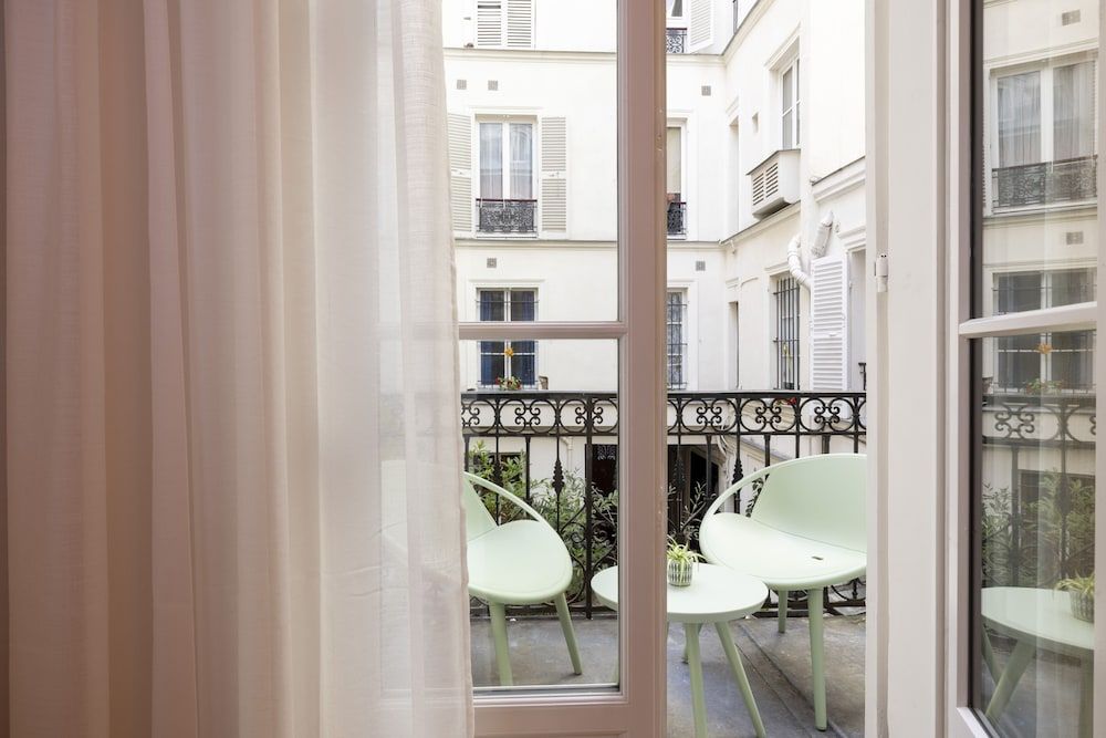 Yuna Blanche - Serviced Apartments 2 bedroom apartment in a quiet courtyard with balcony - 60m2 4