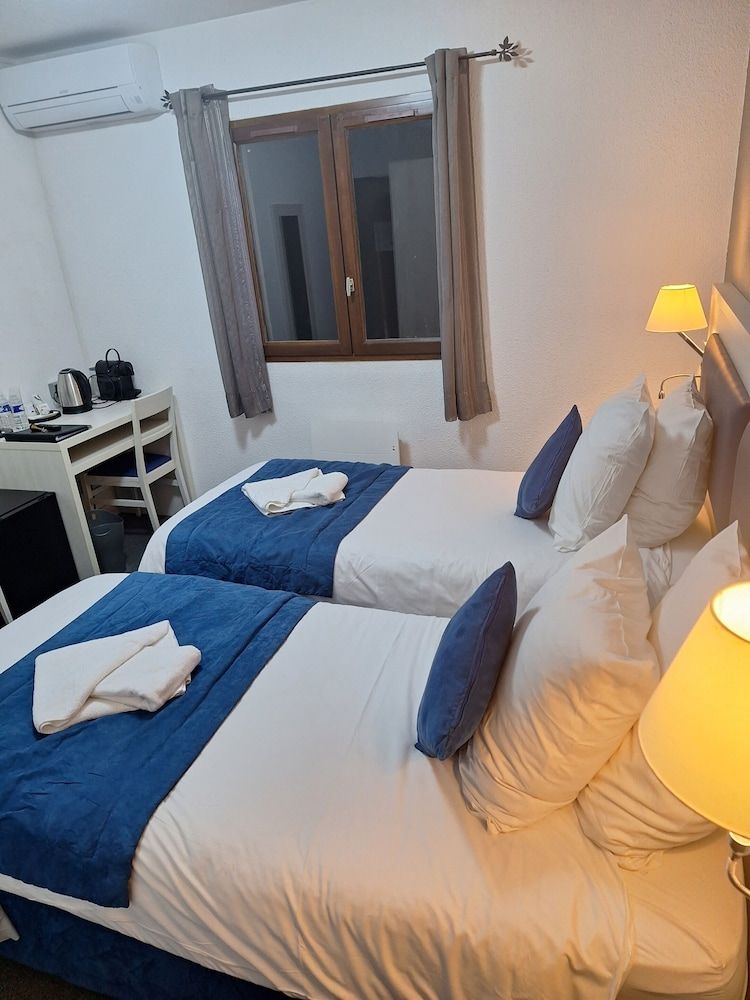 Twin Room, Private Bathroom