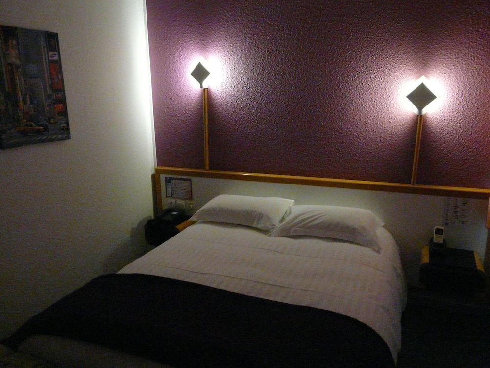 Arche Hotel Standard Double Room 4