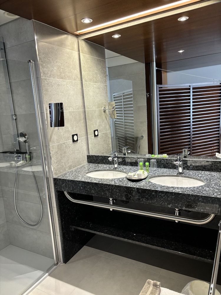 Le Grand Pavois Standard Double or Twin Room, Courtyard Area 7