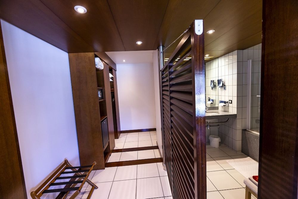 Le Grand Pavois Deluxe Suite, Multiple Beds, Sea View 7