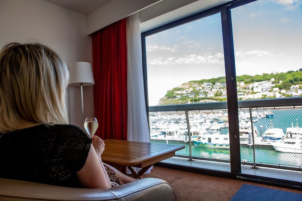 Le Grand Pavois Superior Double or Twin Room, Marina View 5