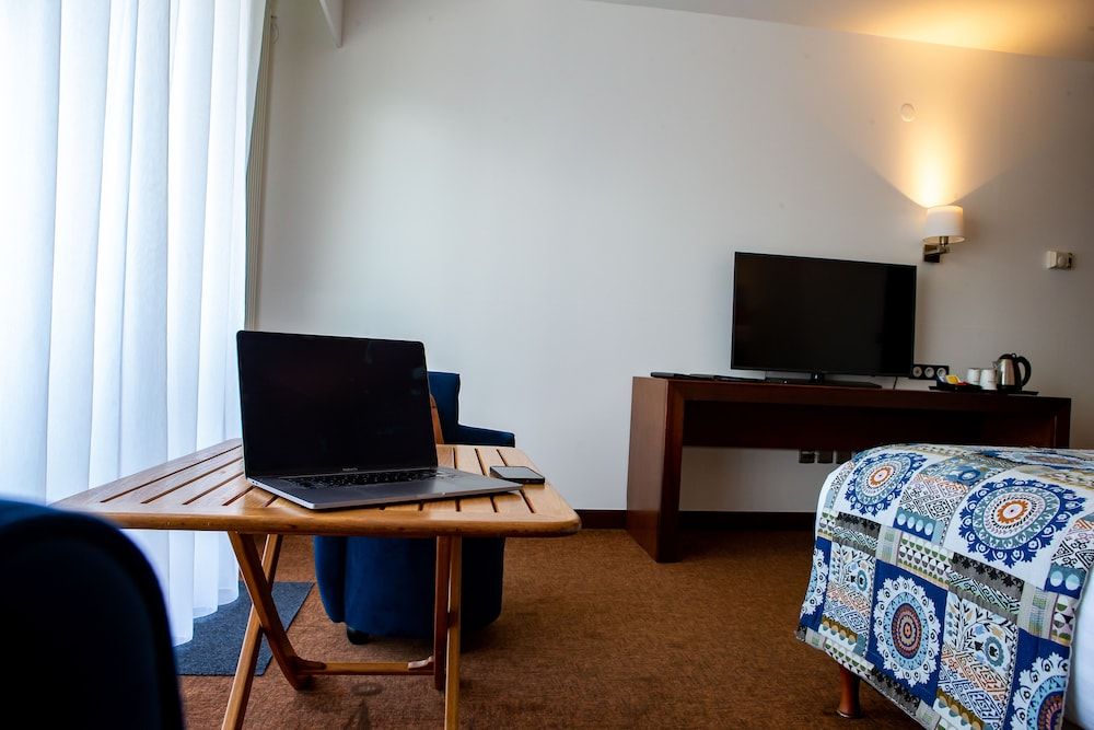 Le Grand Pavois Standard Double or Twin Room, Courtyard Area 11